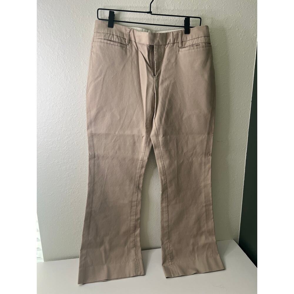 Gap Women’s Modern Boot Khaki Pants 8A (short)